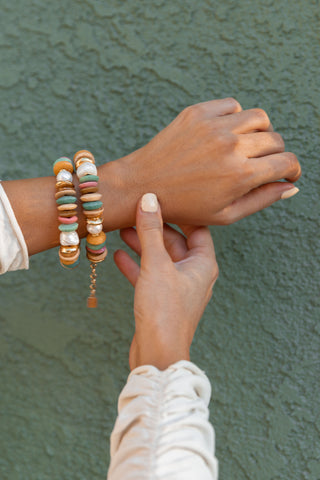 Bambola Candy Bracelet Rainbow. A playful chunky bracelet crafted with colorful glass beads and freshwater pearls.