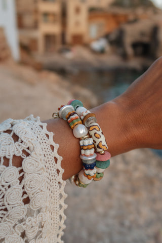 Fleurs bracelet, a chunky, beaded bracelet handcrafted with freshwater pearls.